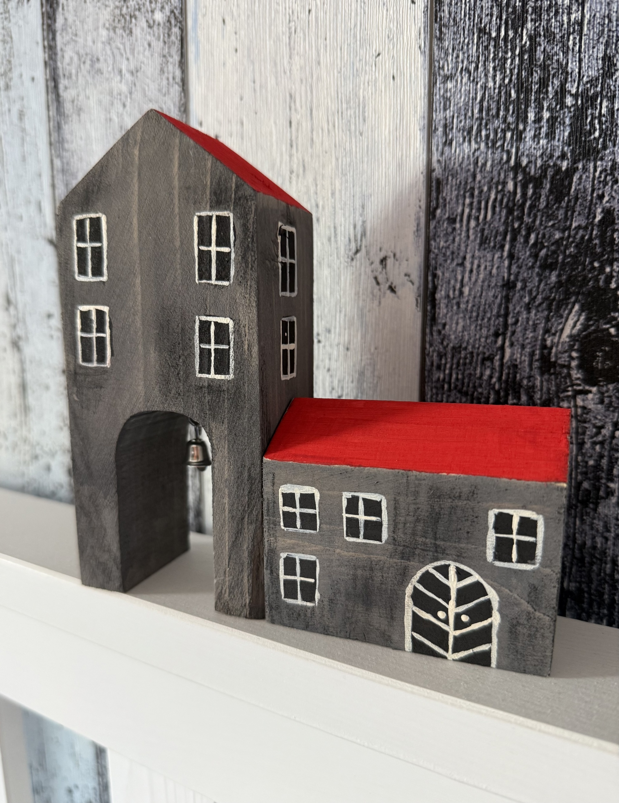 Dřevěný domeček - Venkovský statek se zvonečkem