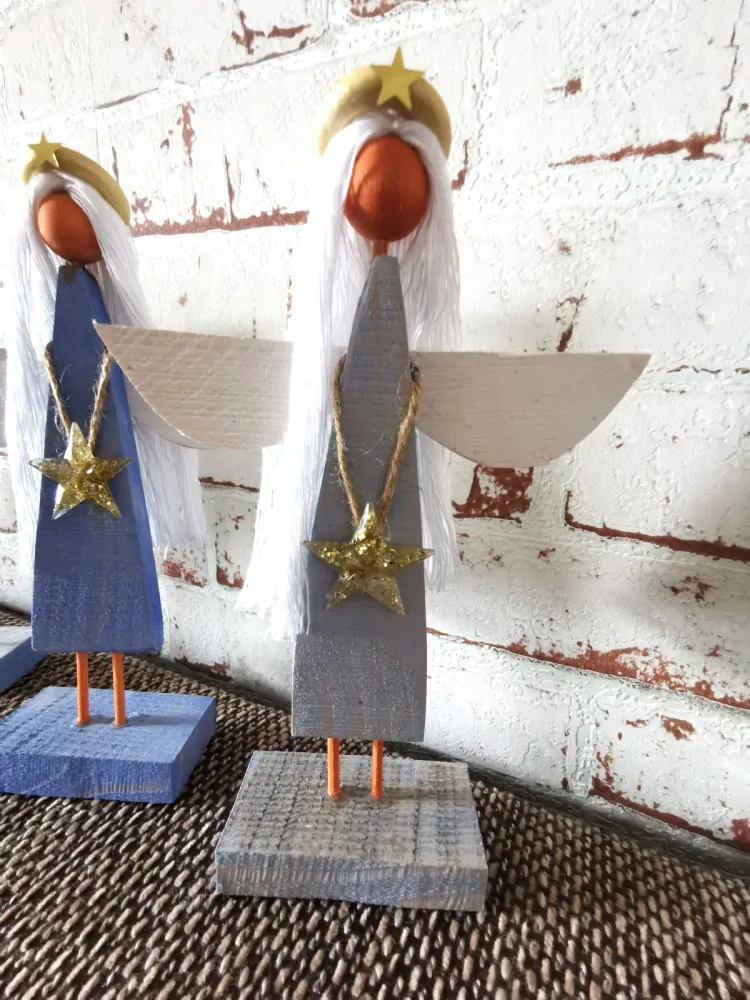 Dřevěná dekorace - Andělská postavička