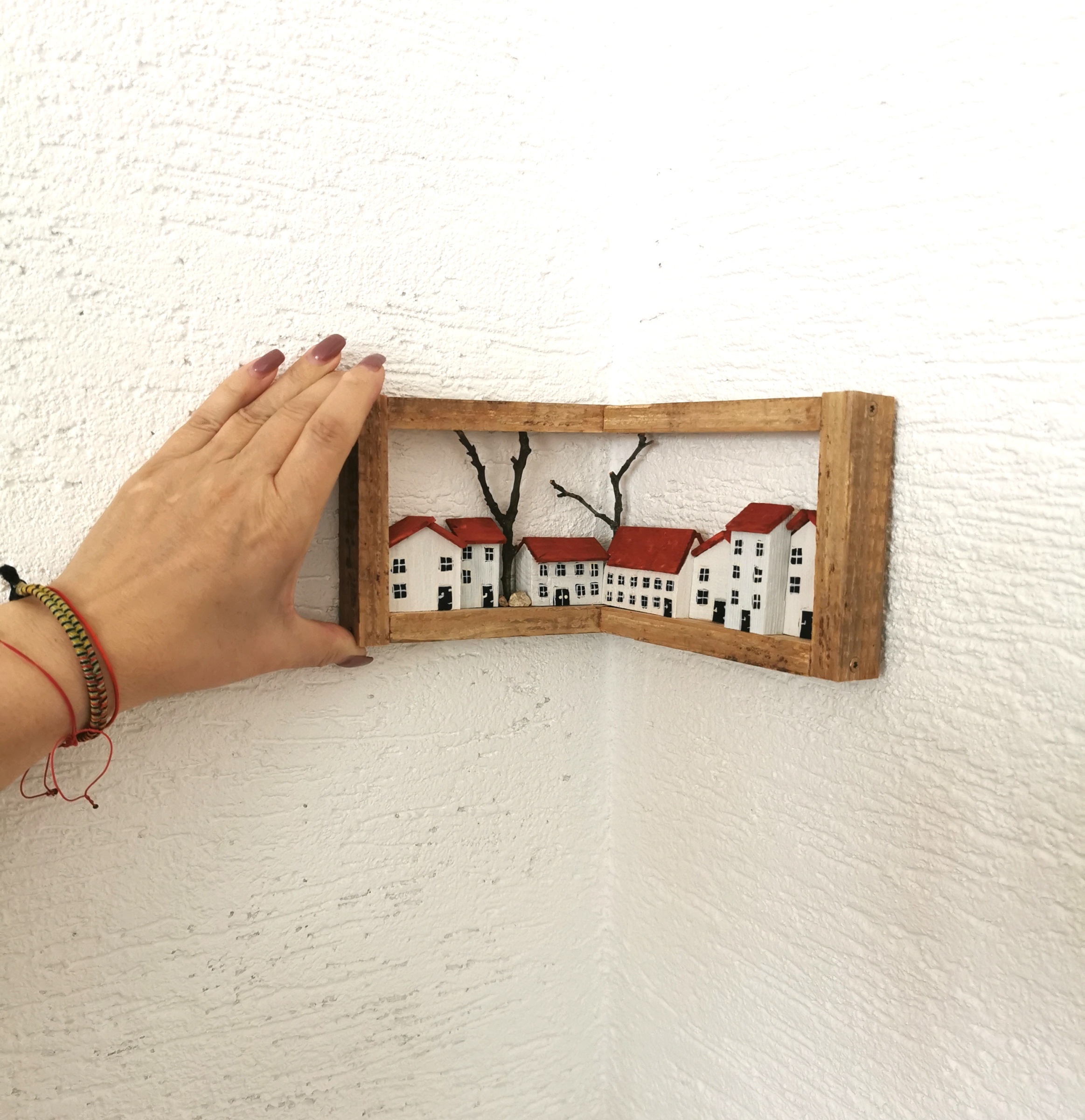 Rohový obrázek s dřevěnými domečky - do vnitřního rohu