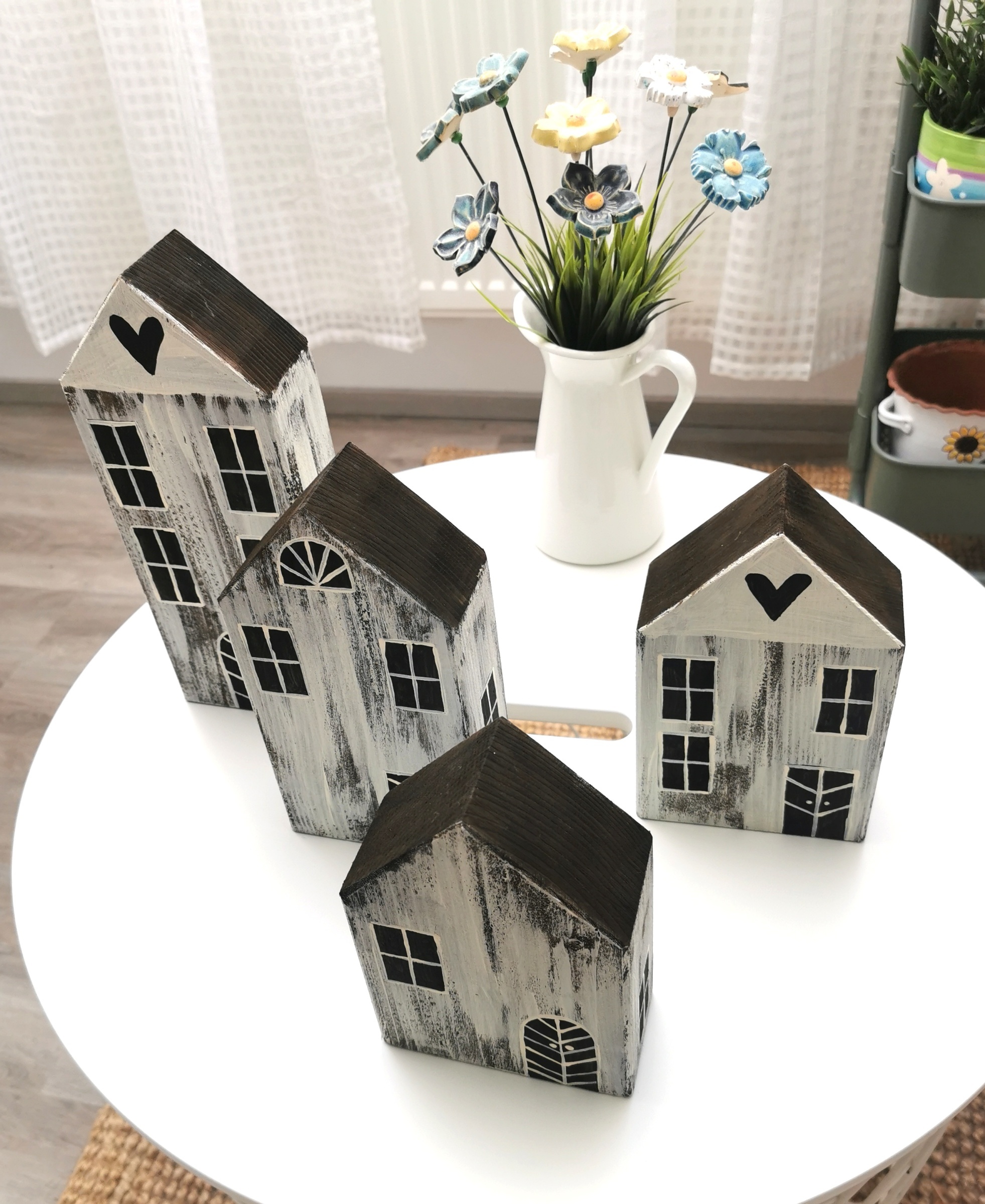 Dřevěné dekorace ve tvaru domečku - MAXI (1kus)