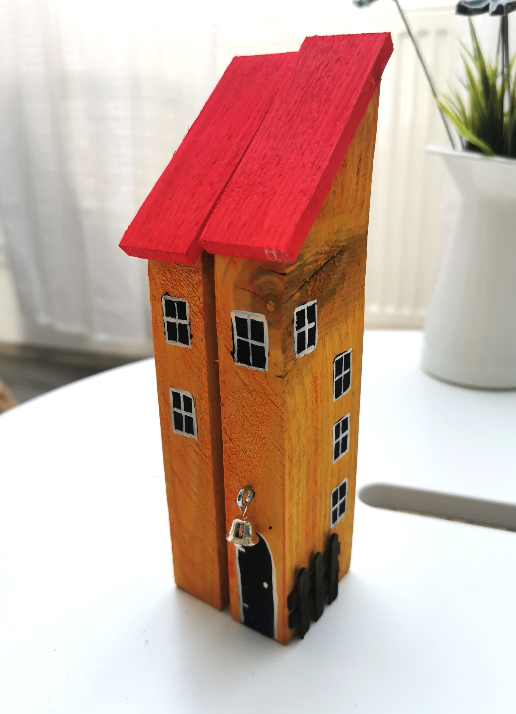 Romantické skládací domečky s červenou střechou