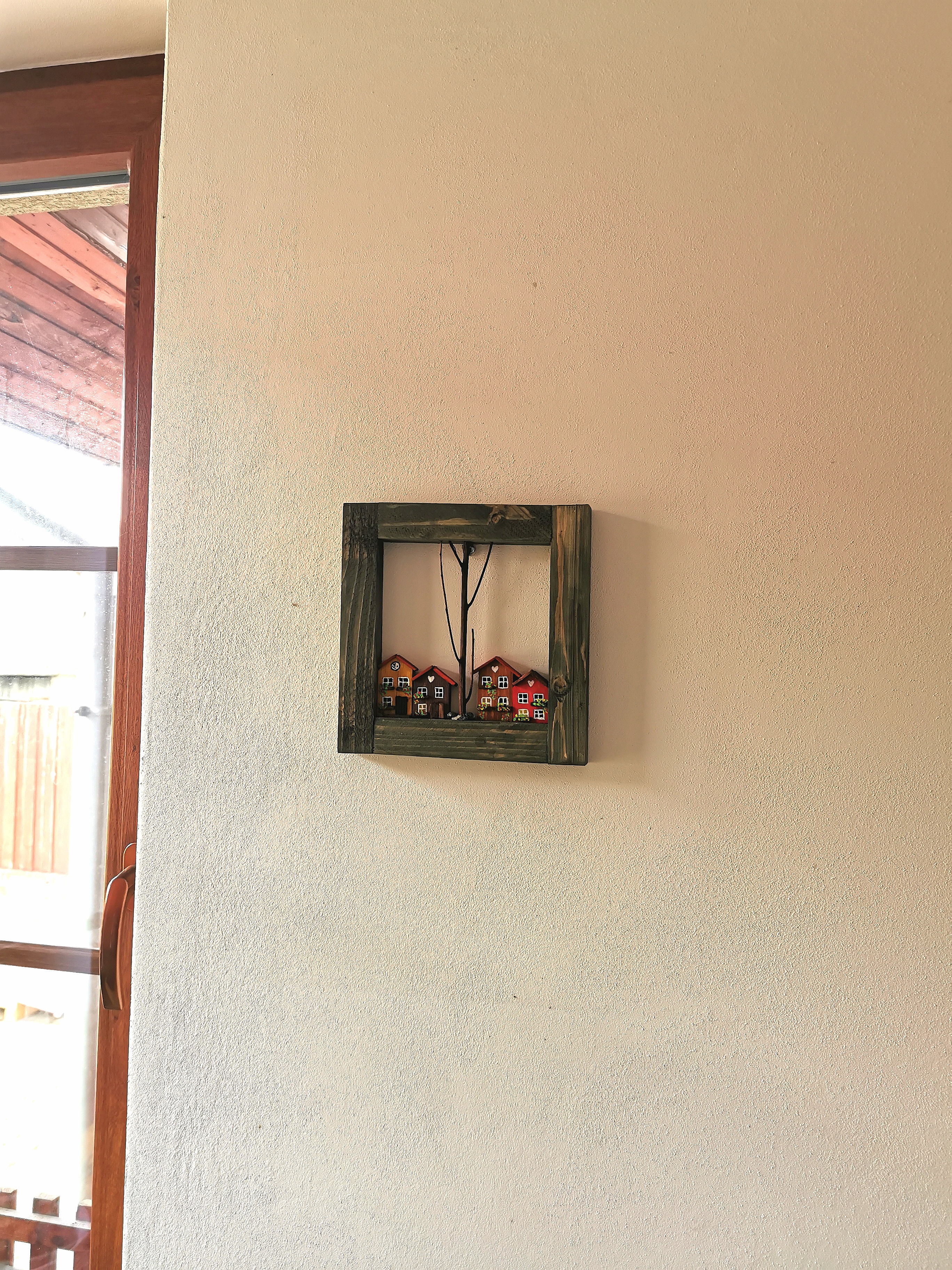 Dřevěný obrázek s domečky