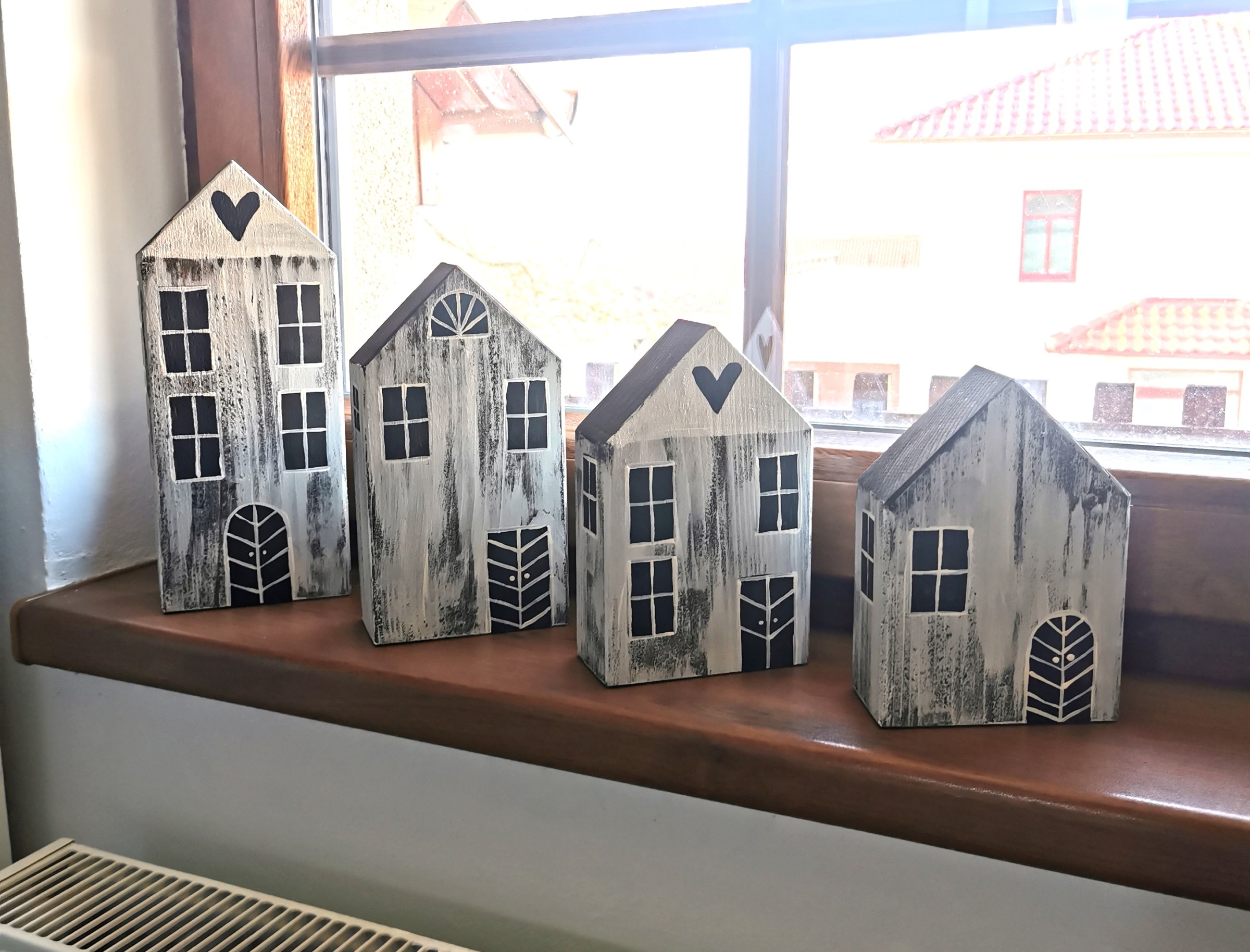 Dřevěné dekorace ve tvaru domečku - MAXI (1kus)