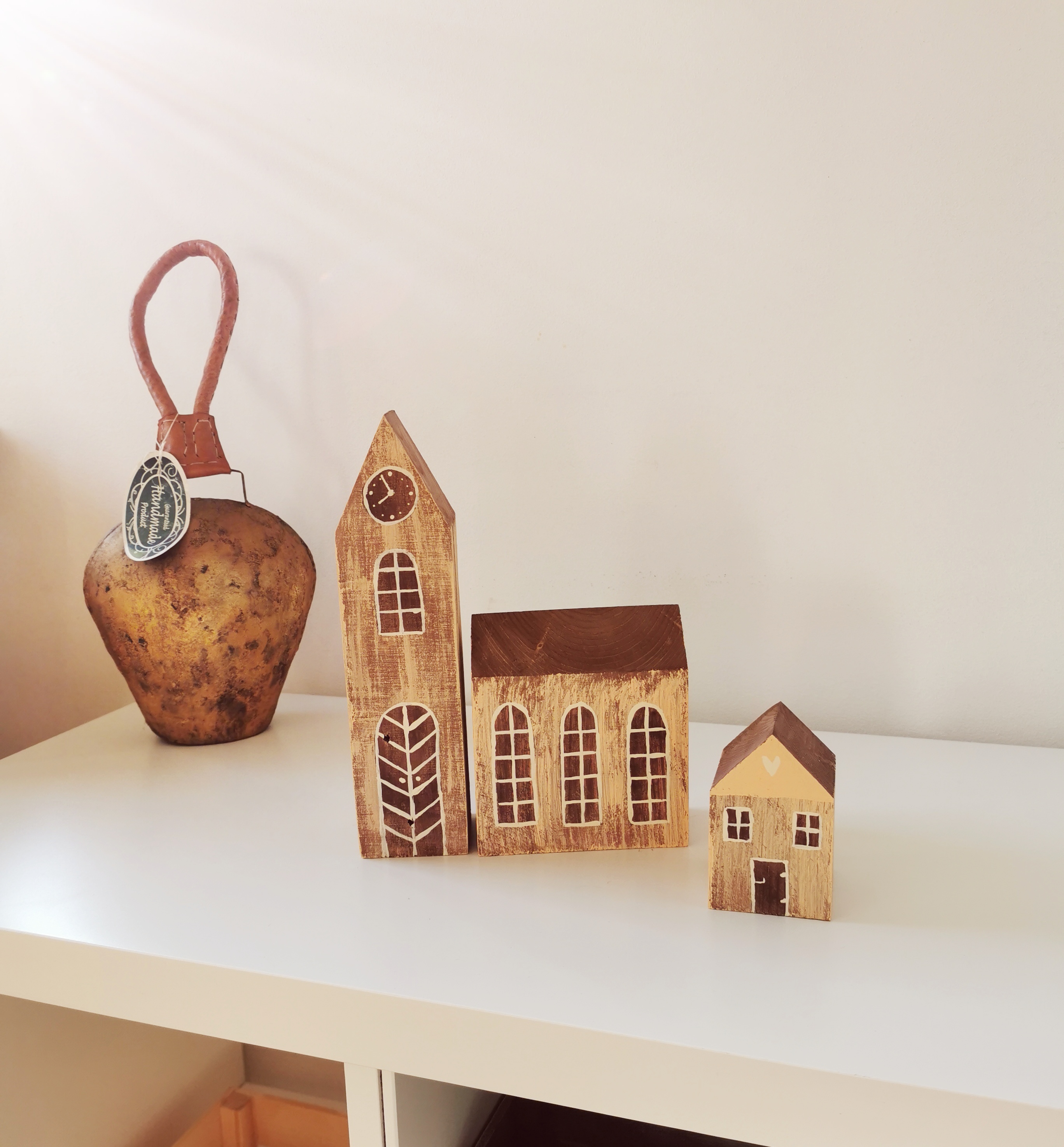 Dekorace dřevěný kostelíček