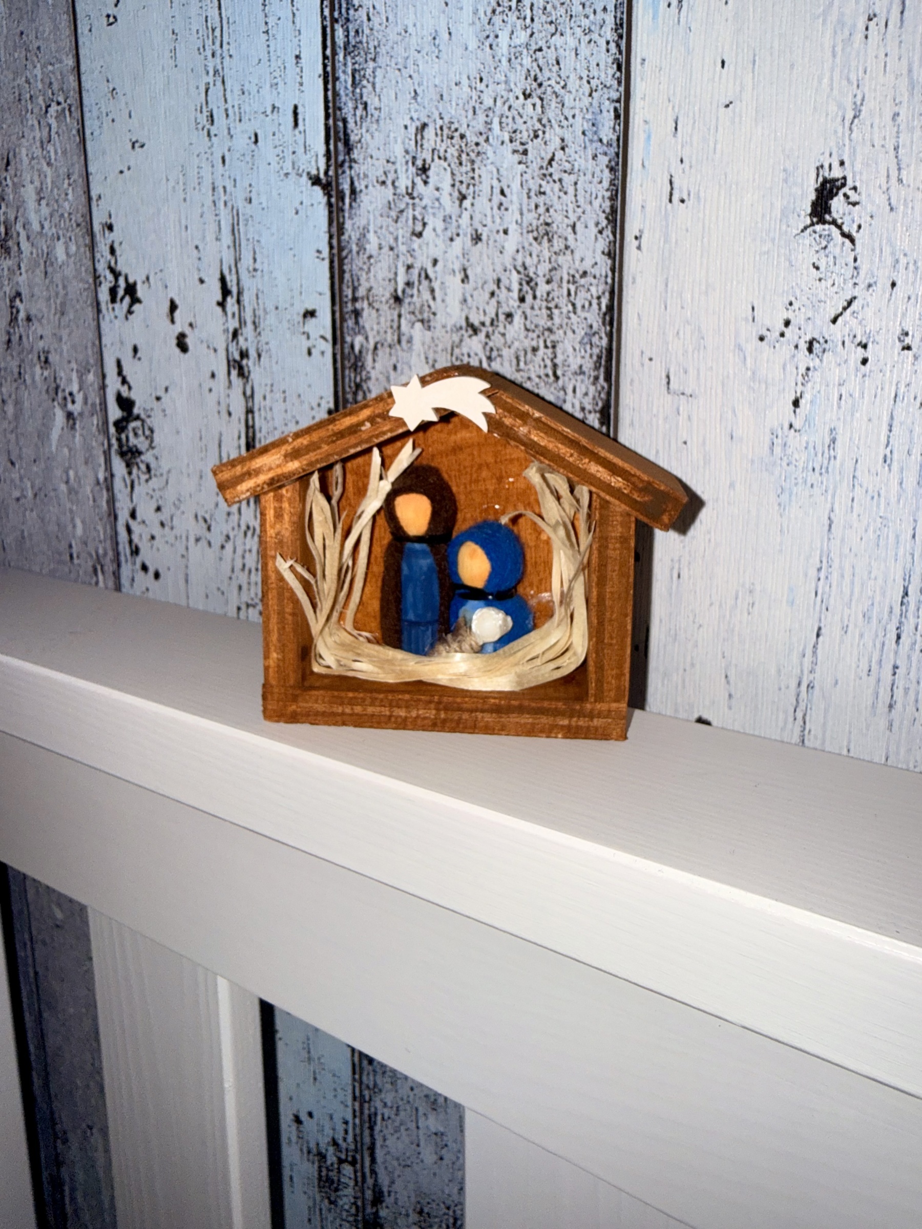 Malý dřevěný betlémek