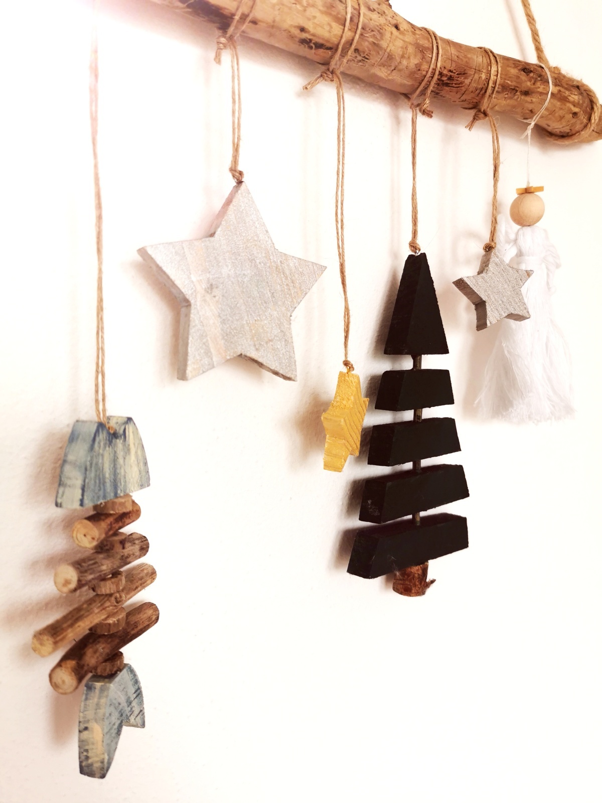 Vánoční dřevěná závěsná dekorace