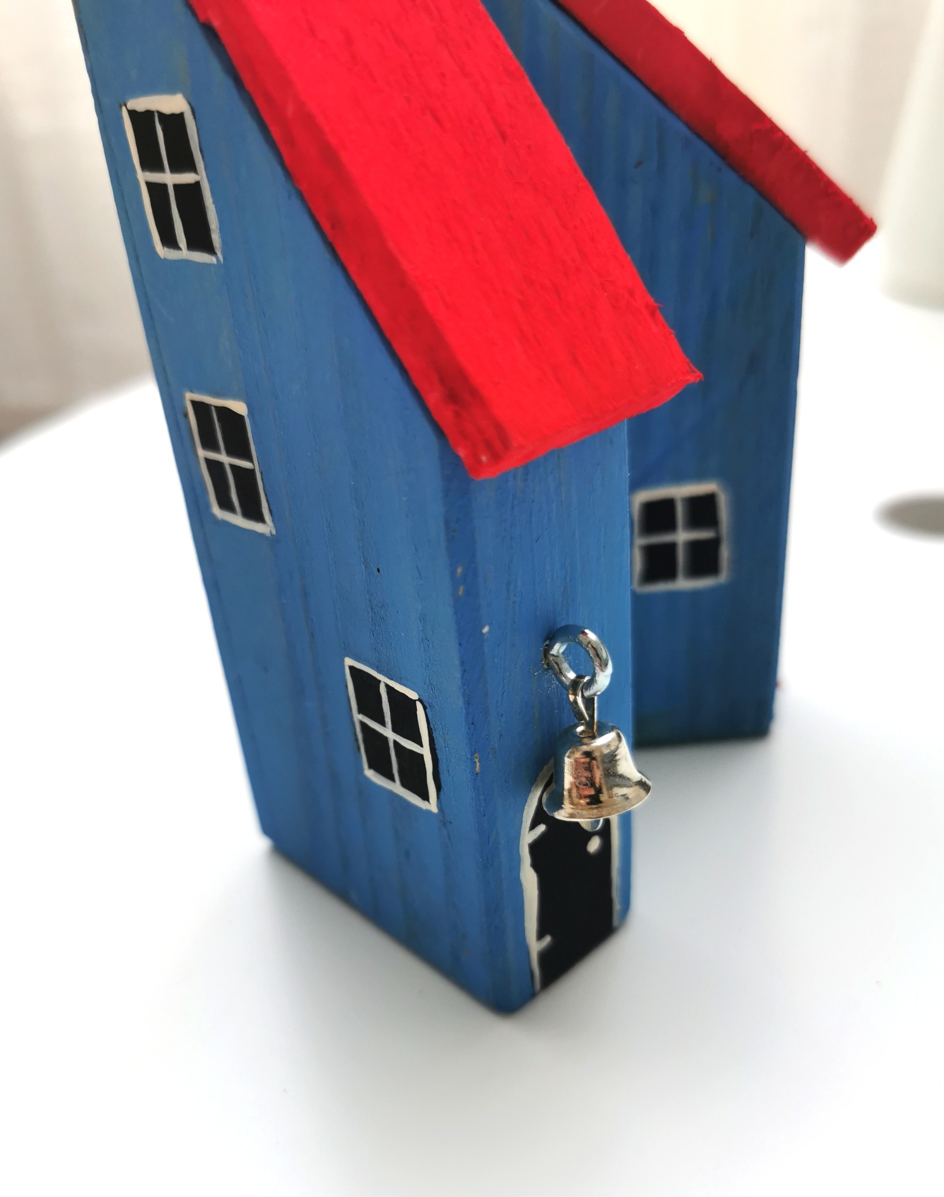 Romantické skládací domečky s červenou střechou