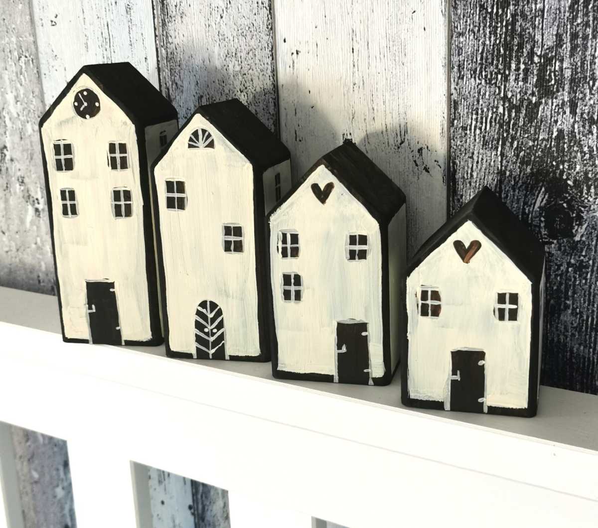 Větší domečky barva slonová kost