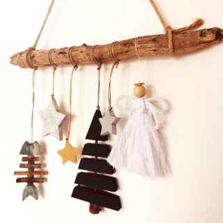 Vánoční dřevěná závěsná dekorace