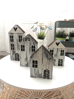 Dřevěné dekorace ve tvaru domečku - MAXI (1kus)