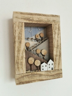 Dřevěný obrázek s domečky - Cesta k výšinám